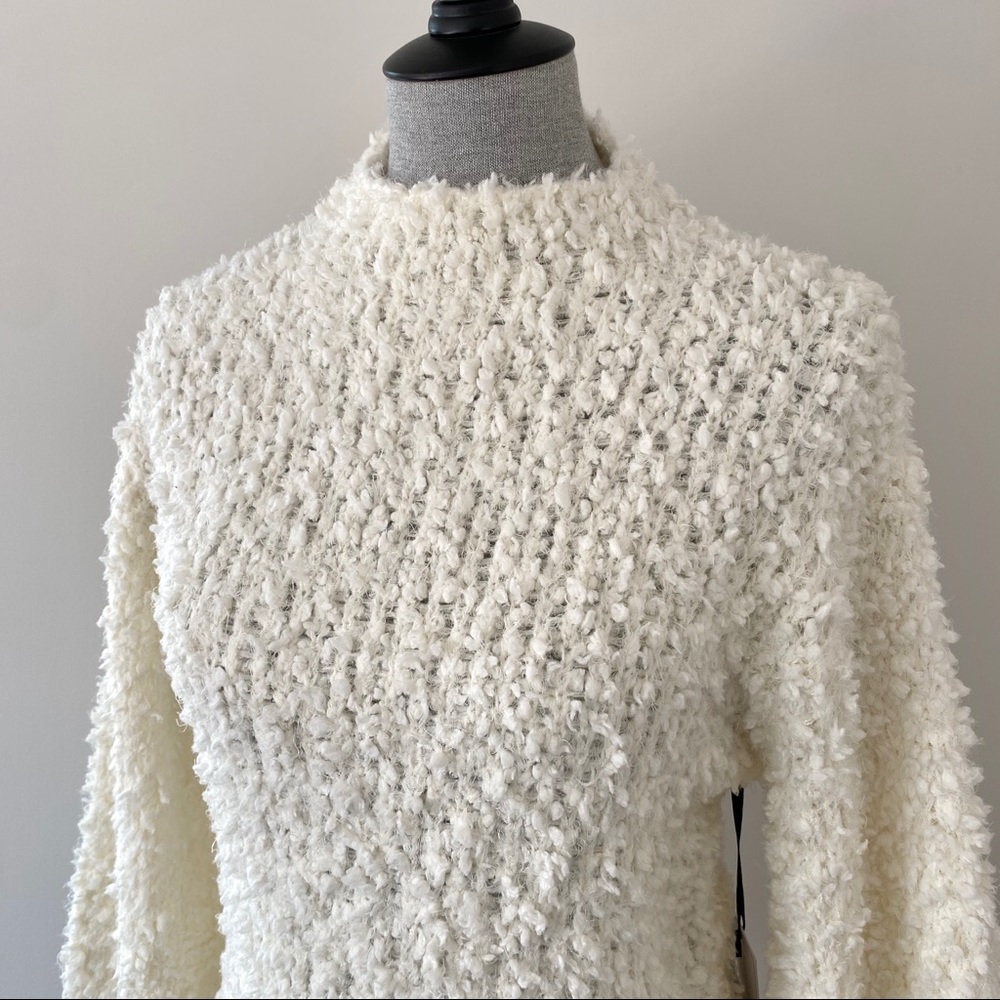 ❄️1. State Bubble Sleeve Sweater❄️